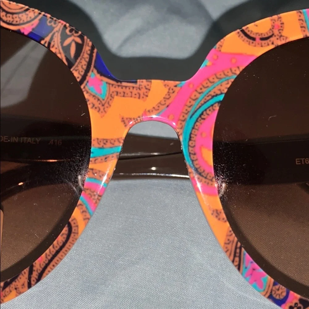NWT ETRO Orange Paisley W/case sunglasses